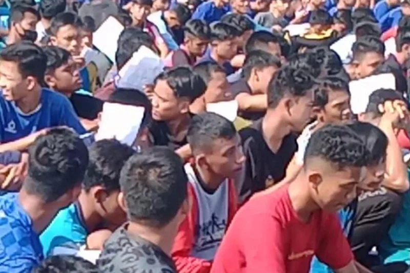 melalui Asosiasi Bursa Kerja Indonesia (ABKI) PT. Astra Daihatsu Motor melakukan rekruitmen besar-besaran tenaga kerja siap pakai.